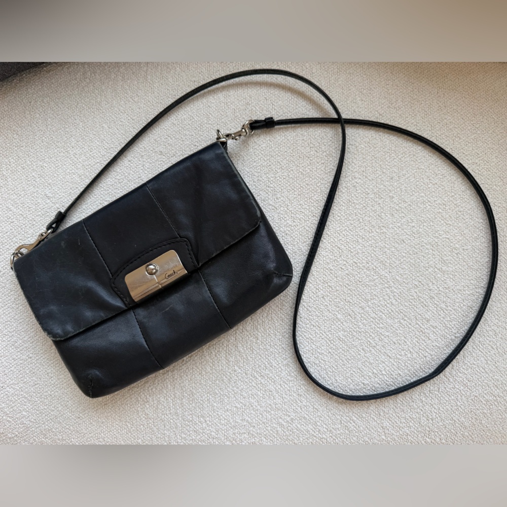 Vintage Coach Black Leather Crossbody Clutch with Removable Strap